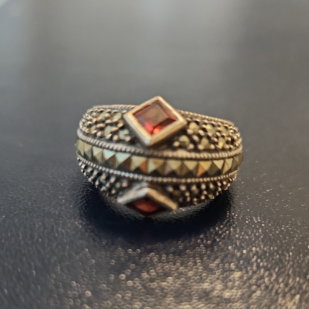 Vintage Judith Jack Sterling Silver Marcasite & Garnet Ring 7.5